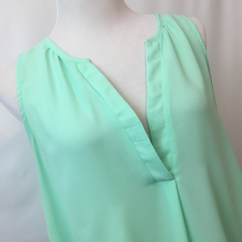 Lush Mint green sleeveless blouse sz L